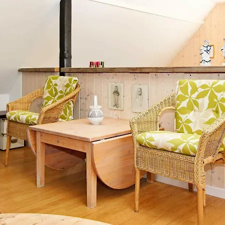 Two-bedroom Holiday In *