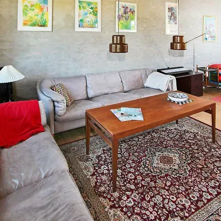 Dom wakacyjny Two-bedroom Holiday In *